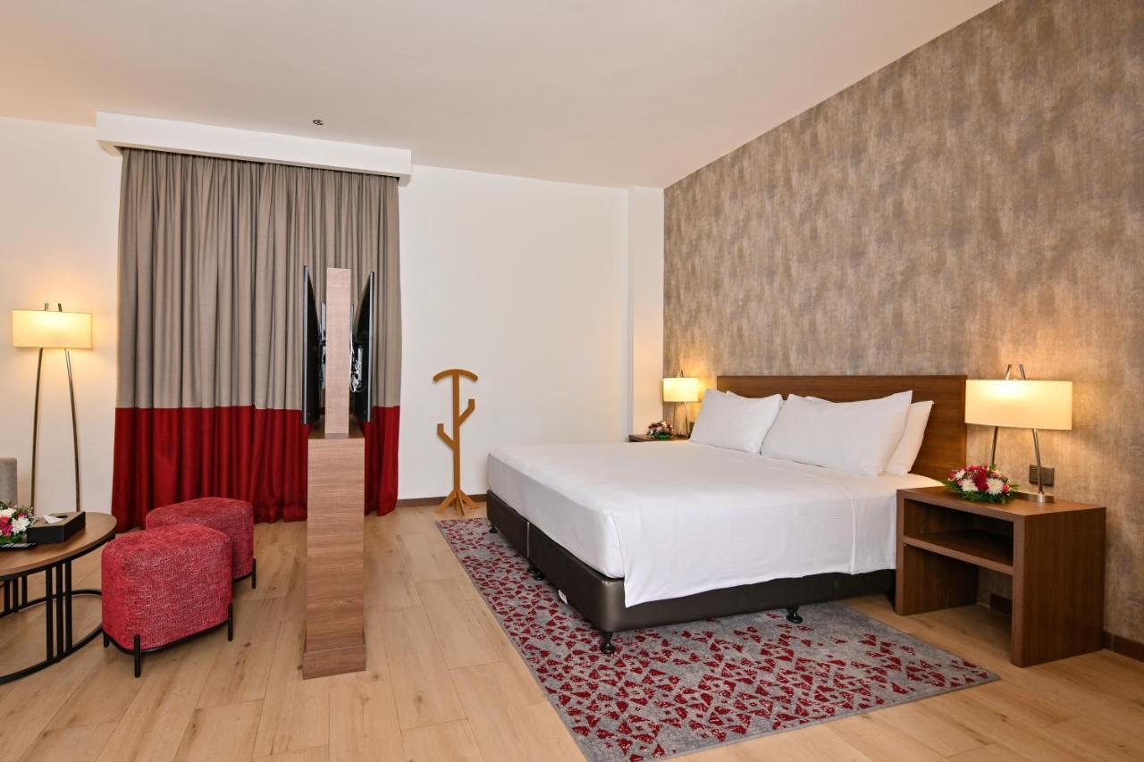 Comfort Hotel Jeddah King Road エクステリア 写真