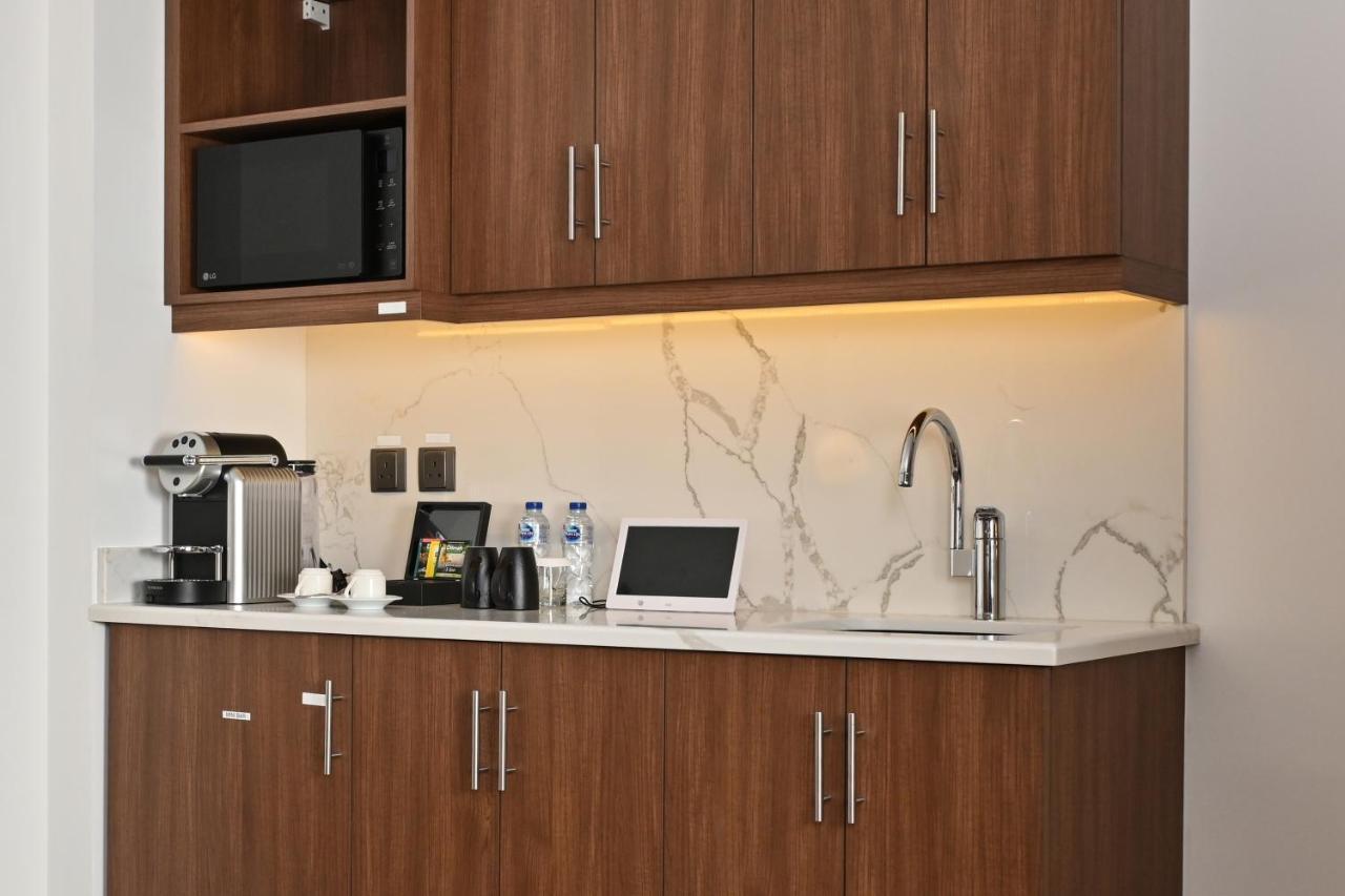 Comfort Hotel Jeddah King Road エクステリア 写真