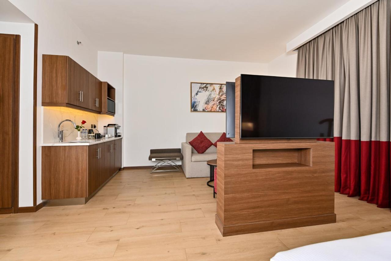Comfort Hotel Jeddah King Road エクステリア 写真