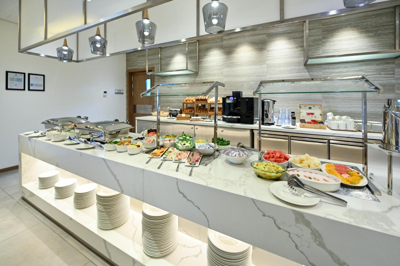 Comfort Hotel Jeddah King Road エクステリア 写真