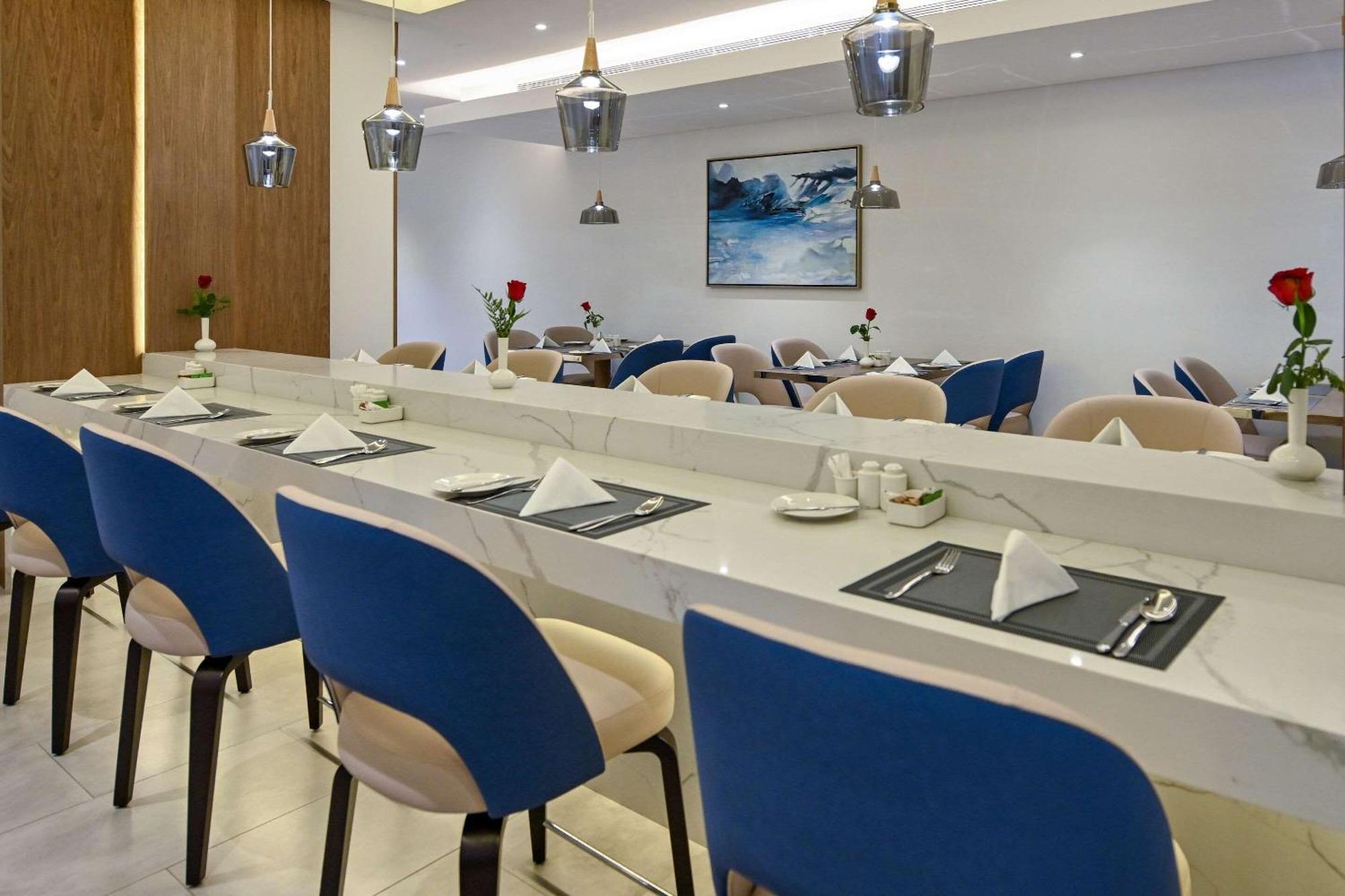 Comfort Hotel Jeddah King Road エクステリア 写真