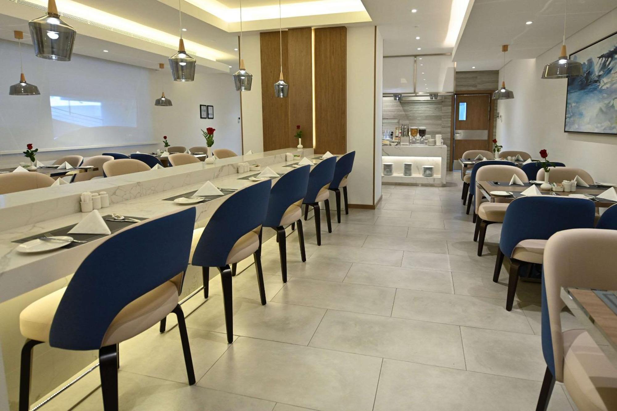 Comfort Hotel Jeddah King Road エクステリア 写真