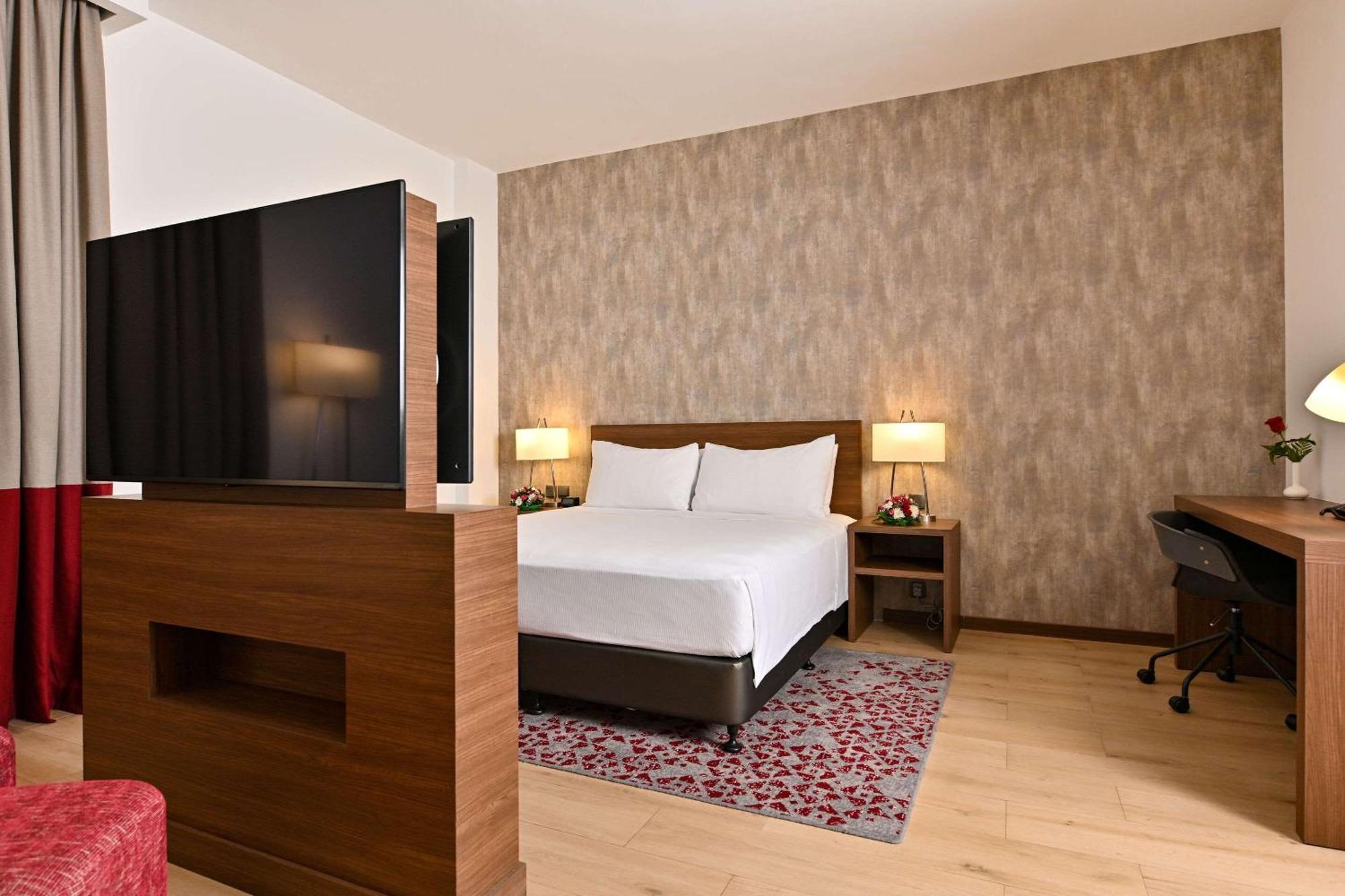 Comfort Hotel Jeddah King Road エクステリア 写真
